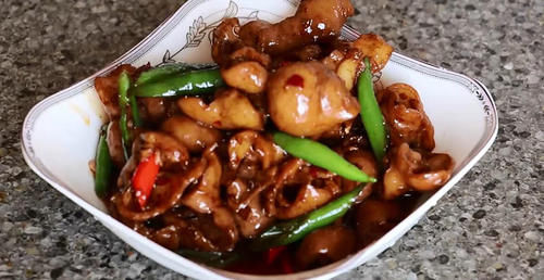  好吃|肥肠最好吃的做法，香辣美味，肥而不腻，吃了会上瘾，太香了！