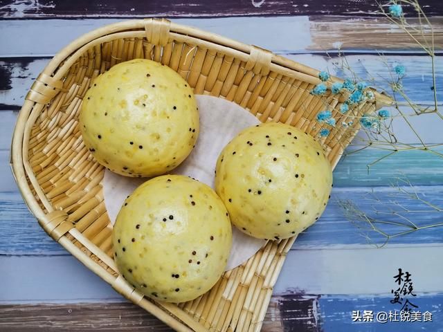  滴水|这杂粮营养可比牛肉，不加1滴水，蒸成风味南瓜馒头，有嚼劲