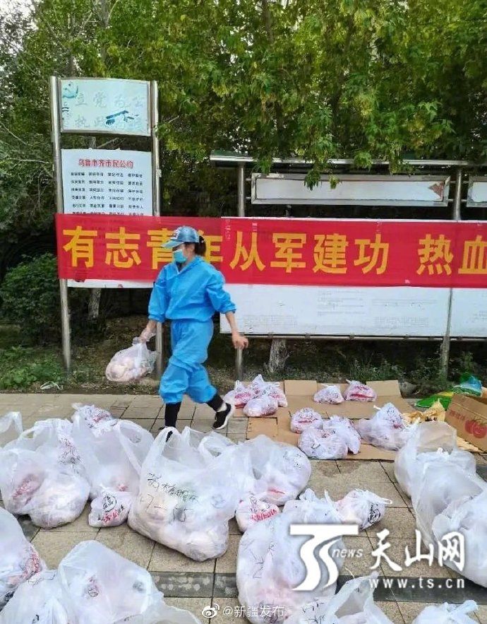 深夜|从清晨忙到深夜 她一张打盹儿照感动众网友