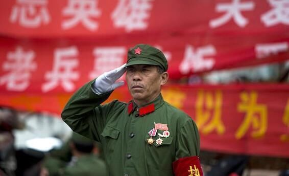 反击战|对越自卫反击战：这位营长被连开5枪牺牲，凶手身份是谁？