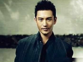  幼儿园|他是电影和电视连续剧中的好爸爸，他在幼儿园认识了他的妻子