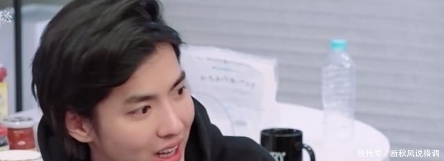 综艺|吴亦凡综艺中谈《大碗宽面》创作心声:写的时候并不开心