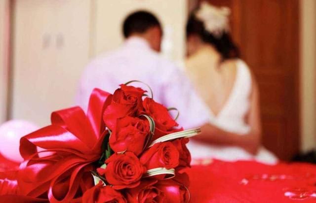 婚礼|新郎婚礼前发高烧,靠吃药强撑,不料喜事变丧事,还感染了79人