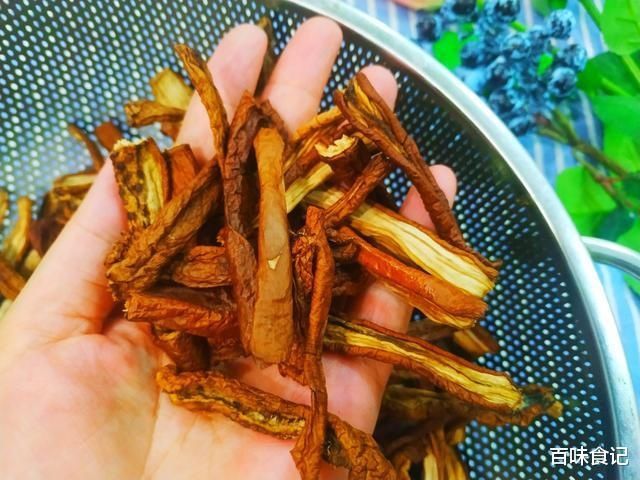 保存|入秋后，这菜1元1斤没人要，晒干后身价翻多倍，开胃好吃易保存，放一年都不坏