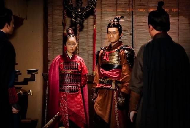 皇帝|东汉武将窦宪,大败匈奴立下伟业,为何反而被皇帝责罚?