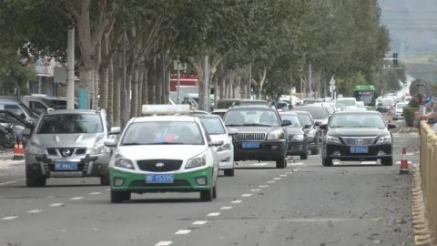 打造|乌兰浩特市：公共出行新体验打造文明流动风景线