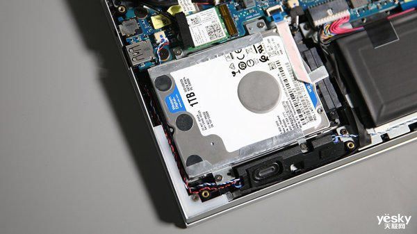 F117|机械师【战空】F117-X评测:有颜有料又能打的游戏本