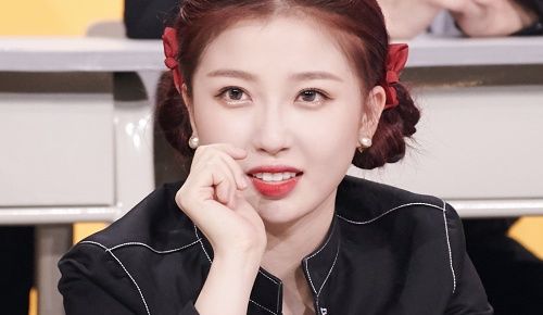  虞书欣|德云斗笑社：虞书欣也出现了？出场方式很特别，看来是真火