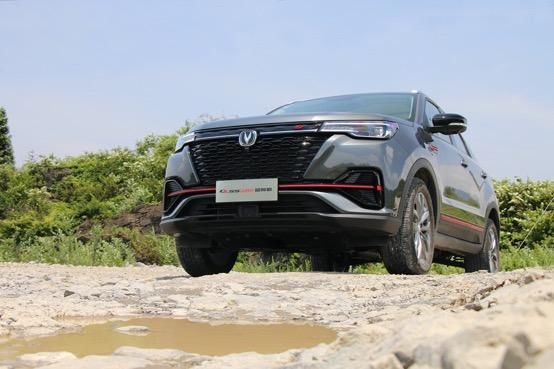 蓝鲸|恬静身躯下的澎湃心脏——长安CS55PLUS蓝鲸版试驾