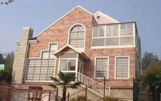  低价|南京一栋别墅被低价拍卖：一个死了两次的男人！