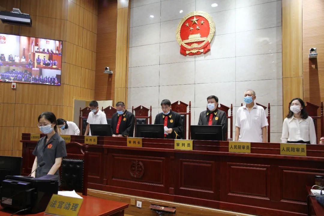 扫黑|扫黑除恶丨22人涉黑案一审公开宣判，首犯获刑20年