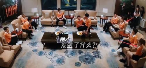  状态|《奔跑吧》baby松垮葛优躺，李沁收腹挺腰气质优雅，观众称差别大