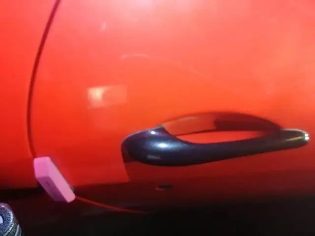  郑先生|浙江男子新买百万玛莎拉蒂，深夜狂踩油门“轰炸”小区：让你们都睡不着！原因大跌眼镜