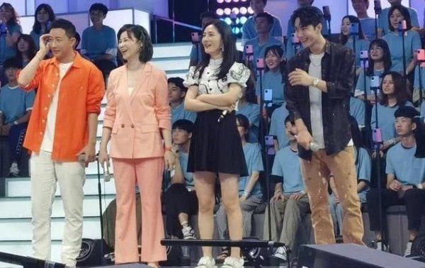  天天向上|从《天天向上》到《快乐大本营》，赵丽颖多次展现超高情商