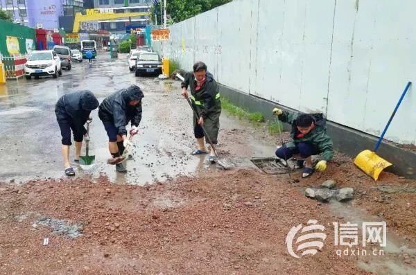 风雨|乘风破浪的逆行者 他们在风雨中防汛排险守护青岛