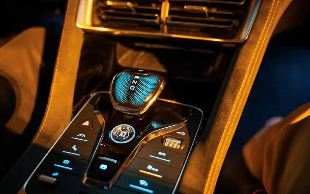 设计|这台比亚迪，做成了我买不起的样子