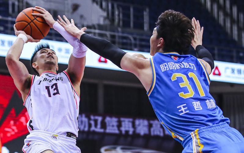 篮板|里程悲！王哲林篮板超刘炜却被虐创3大囧事 MVP争夺或已输给周琦