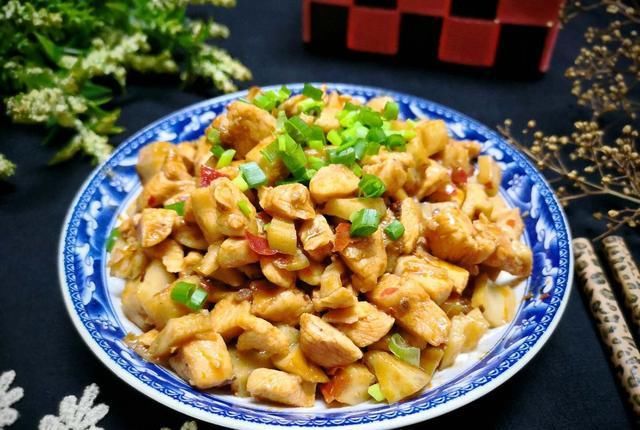  莲藕|秋天，常吃这碱性食材，和鸡肉是绝配，脆爽入味，孩子爱吃胃口好