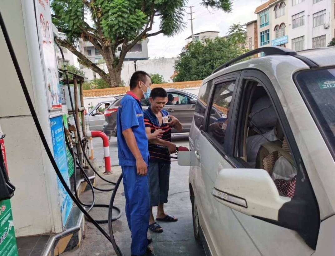  送学|中石化柳州分公司：提前统筹部署，为返校开学季“保驾护航”