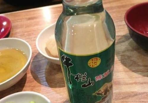 口粮酒|牛二明明是“酒精酒”，为什么还是那么受欢迎？原因其实很简单