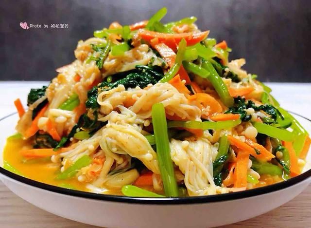  胡萝卜|夏季，宁可少吃猪肉，也要多吃这菜，营养又美味，全家人都爱吃