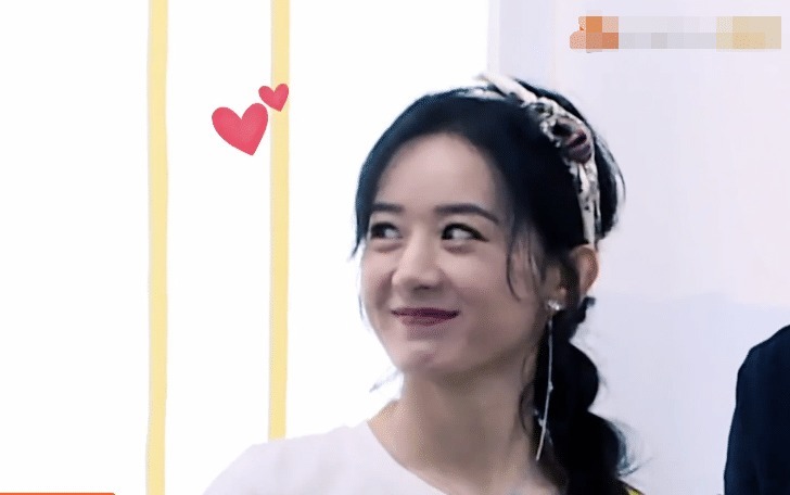 节目|《中餐厅》来了两位新嘉宾,我唯独关注赵丽颖反应,开心藏不住了