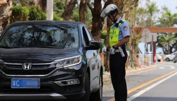 香洲交警|网友的一番留言,竟让珠海街头大量车辆突然消失!街坊纷纷拍手叫好!