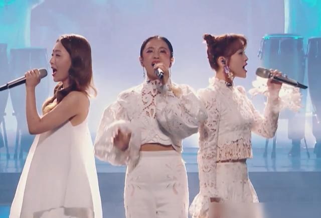  姐姐|《姐姐》为了制造新鲜感，一路改赛制，光选歌就漏洞百出