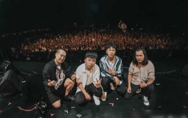  乐夏|《乐夏1》那些乐队，click15面临解散，九连还是没火！