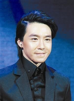  天天兄弟|当年拿着银行卡磕头跪谢汪涵，离开《天天向上》的小五，现在过得怎样呢？