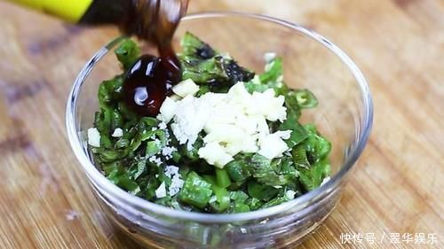 下饭|这才是辣椒拌皮蛋的正确做法,香辣下饭,上桌就抢光,吃了还想吃