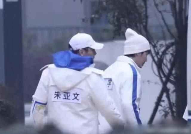  互斥|《跑男》的第一条记录是否已拆分？新成员和旧成员是互斥的