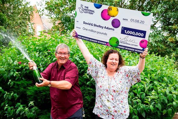 丈夫|妻子患病没工作丈夫也刚被裁员，结果转天他们就中了908万彩票