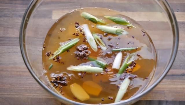  在家|原来烤鱼的做法这么简单！3分钟教你在家做，麻辣酥脆真心解馋