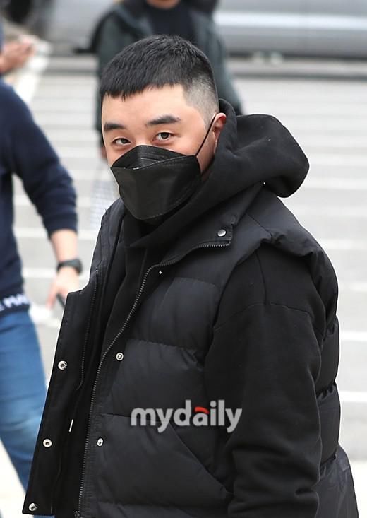 庭审|胜利今日出席军事法庭第二次庭审 因涉嫌中介性交易非法换汇等多项犯罪嫌疑