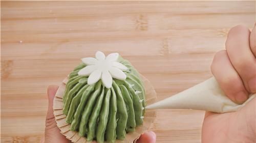 便当|开工便当就来吃仙人球蛋糕吧,这超级可爱的杯子蛋糕,萌翻天了