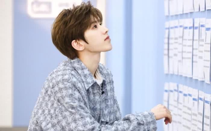  担任|蔡徐坤担任《青你2》音乐导师，曾遭受全网黑，如今许多人黑转粉