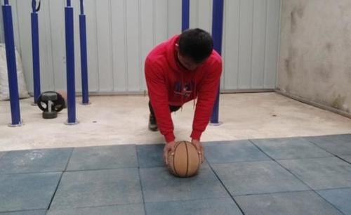 最猛|猛的不行!号称是练胸肌效果最猛的4个动作