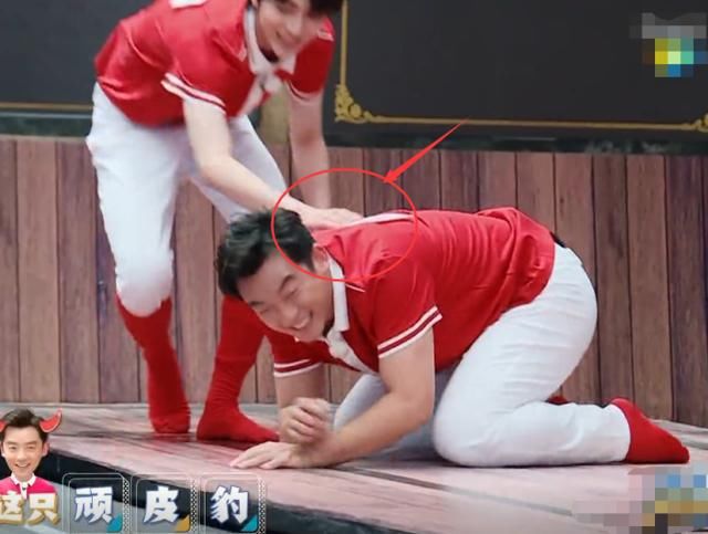  水碗|郑恺作弊帮baby，致使水碗砸到宋祖儿，蔡徐坤的反应太圈粉