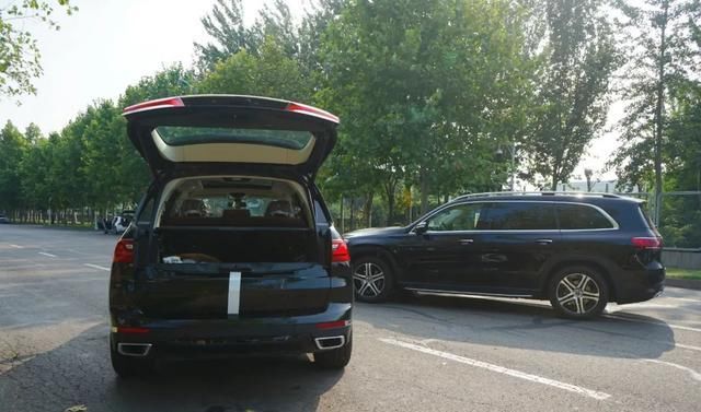  车主大人们|都说宝马X7是好车，为啥最后却买了奔驰GLS？真实车主一语道破