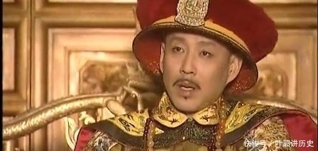 后人|康熙祭拜孔墓, 盯着墓碑久久不跪, 孔子后人遮住一字, 康熙才跪下