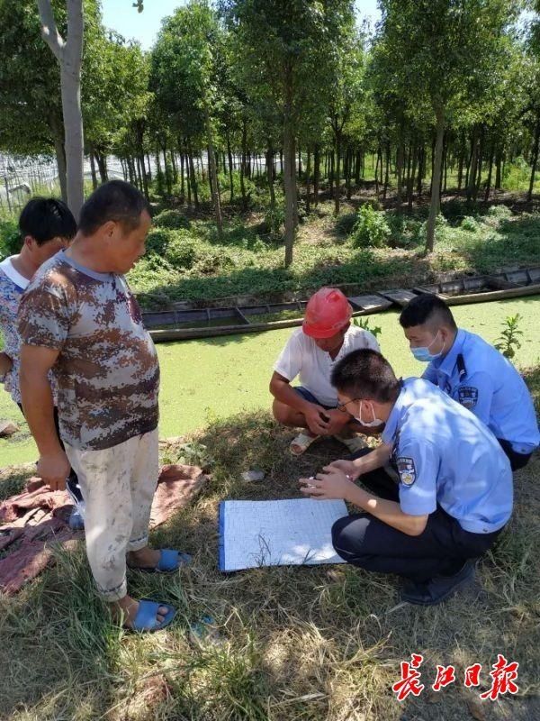 挖藕|片警出警发现，报警人竟是让他来做数学题的