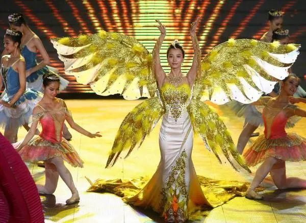  刷票|还没亮相就被嘲成这样，金鹰奖也搞祭天剧本？