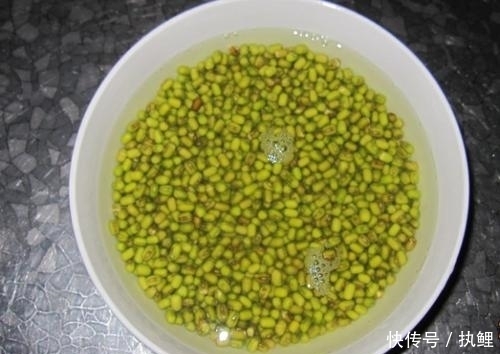 配方|在家自制绿豆饼,照着配方做,小白都能学会,不敢咬,掉渣