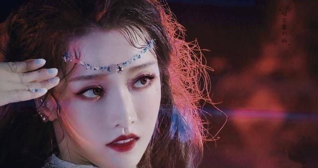  总决赛|创造营总决赛，因伤退赛姜贞羽却成为了全场焦点，令人心疼