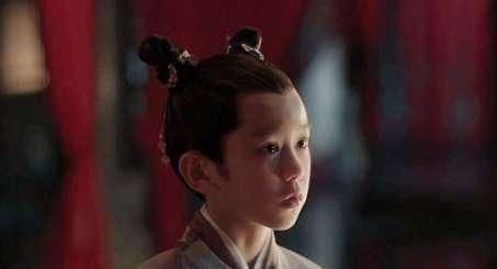  骨火|神仙选角，《隐秘的角落》三个小戏骨火了，这些后浪们，够浪的！