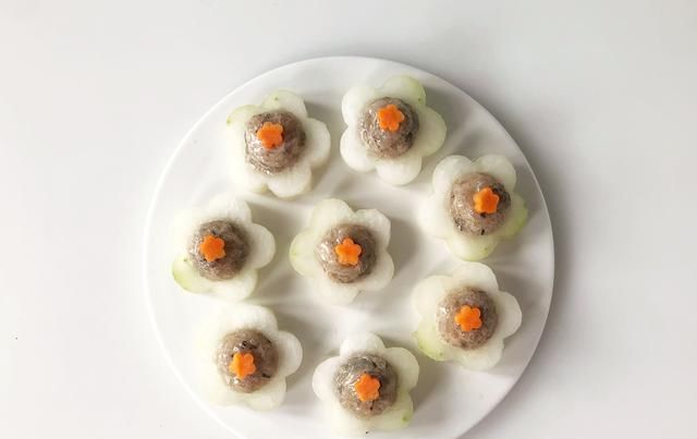  冬瓜|颜值爆表的虾滑酿冬瓜，端上桌的那一刻就惊艳全场了