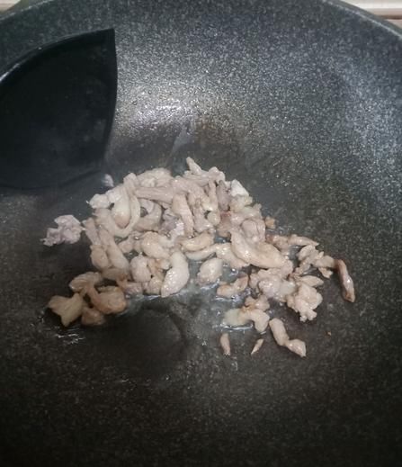  手软|最简单的补钙菜，夏天遇到绝不“手软”，实惠又好做，多吃长高个