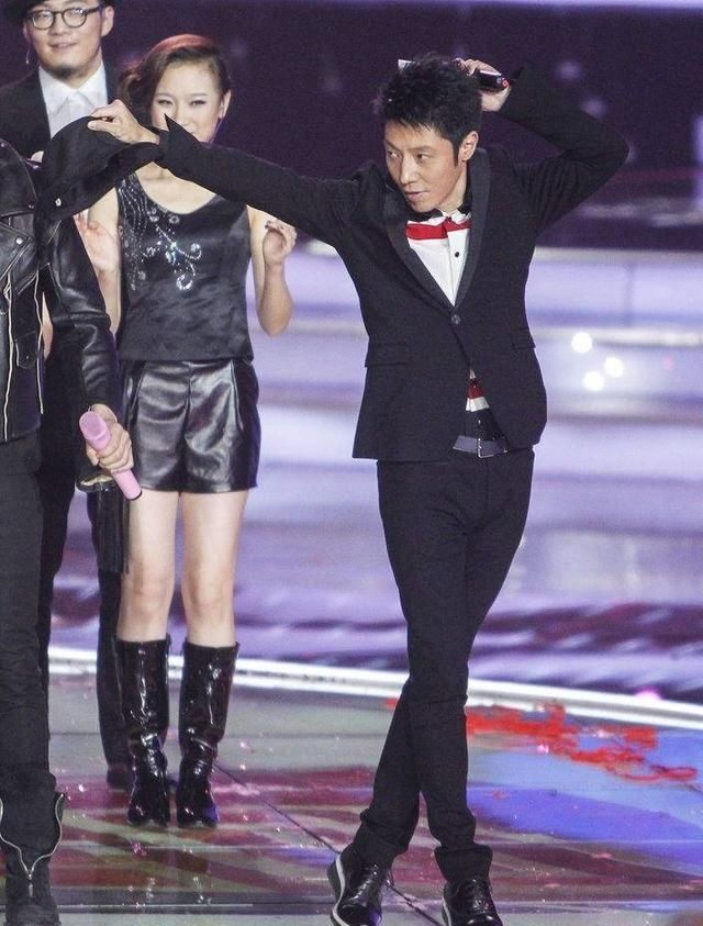  孟佳|张雨绮、孟佳因《浪姐》走红后，要和蔡徐坤、张艺兴一起当导师？