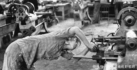  巨款|她携带巨款“潜逃”，21年后却已被害身亡，只因一双鞋而引发惨剧